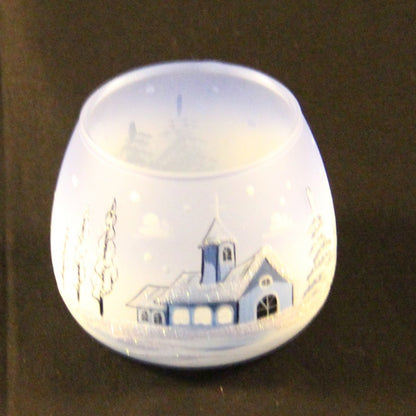 schöne Dekoration fürs Teelicht aus Glas in leichtem blau für Weihnachten handbemalt
