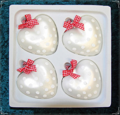 Christmas tree ornaments, Christmas baubles, glass figurines, pendants, tree decorations, handmade, mouth-blown, red/white, Christmas