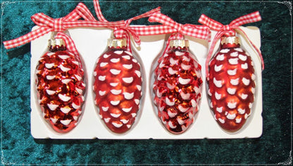 Christmas tree ornaments, Christmas baubles, glass figurines, pendants, tree decorations, handmade, mouth-blown, red/white, Christmas